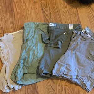 Old Navy Women's khaki Shorts - Tan, Olive, Gray